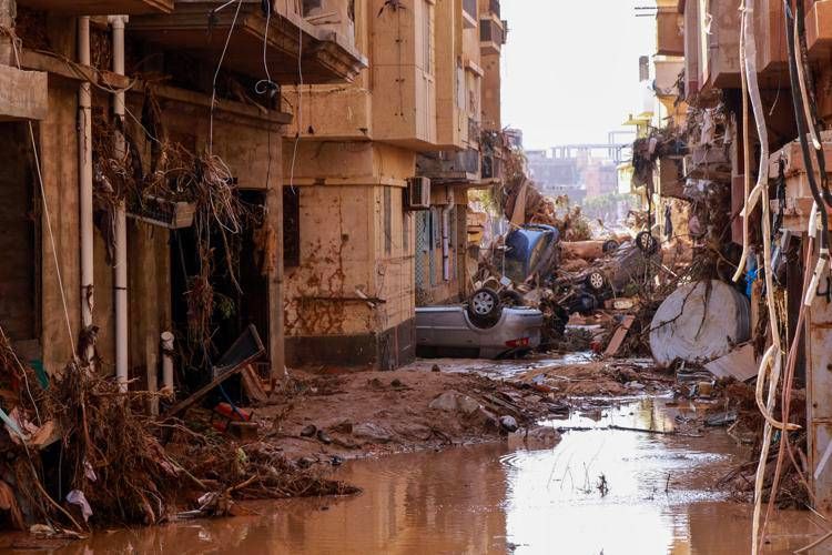 Alluvione Libia, apocalisse a Derna. Analisti: “Disastro colpa dell’uomo”