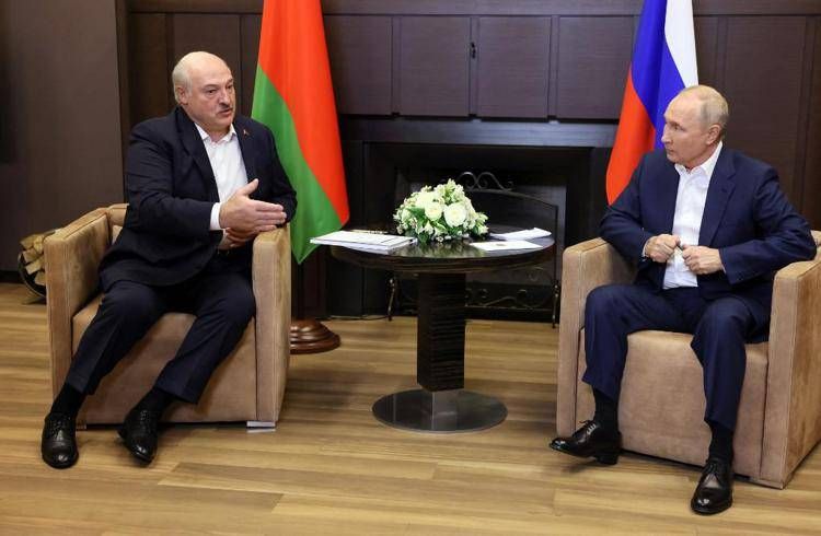 Lukashenko e Putin - (Afp)