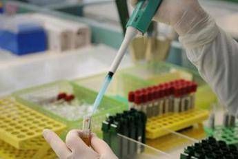 Vaccini, anti-Ebola Zaire: Ue estende indicazione a bimbi da 1 anno in su