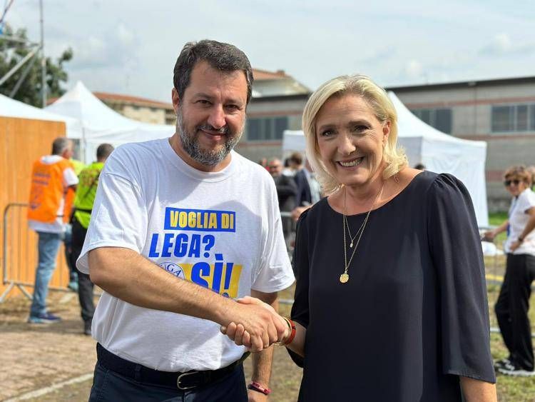 Le Pen condannata, Salvini: "È dichiarazione di guerra da parte di Bruxelles" Le Pen condannata, Salvini: "È dichiarazione di guerra da parte di Bruxelles"