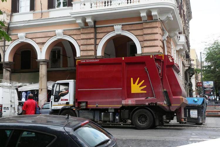 Camion Ama - FOTOGRAMMA