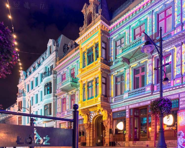 Turismo, Lodz si illumina di colori con il Festival delle luci più grande della Polonia