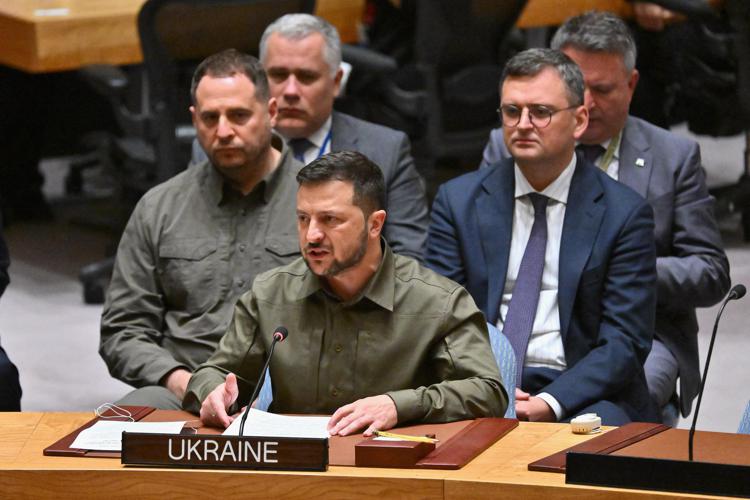 Il presidente ucraino Volodymyr Zelensky al Consiglio di Sicurezza Onu - Afp
