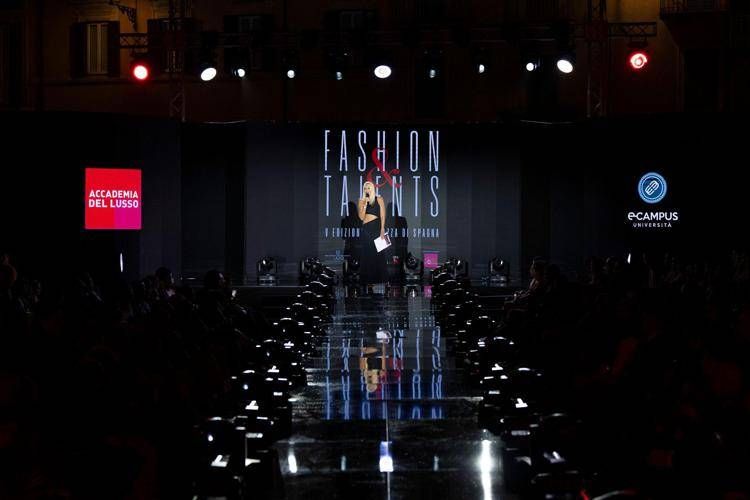 Moda, Piazza di Spagna si è illuminata per Fashion & Talents