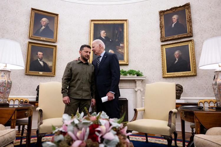 Volodymyr Zelensky e Joe Biden nell'incontro alla Casa Bianca - Afp