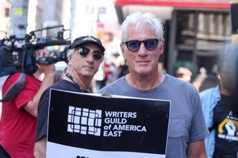 Hollywood strike, agreement reached between screenwriters and studios