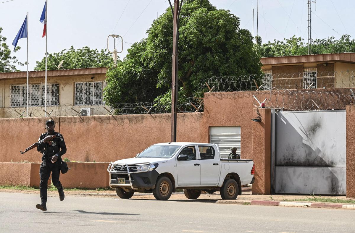 Giunta militare del Niger accoglie con favore il ritiro truppe francesi