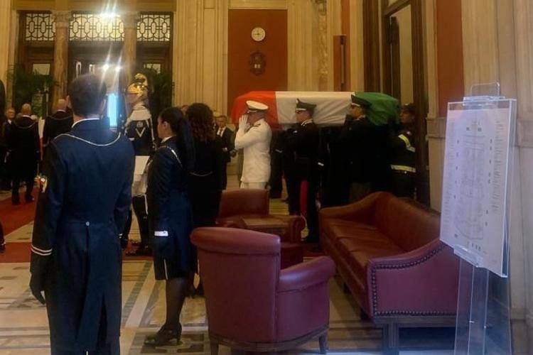 Feretro Napolitano a Montecitorio - (Adnkronos)