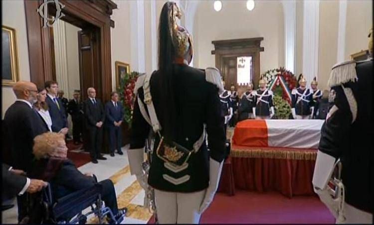 Feretro Napolitano a Montecitorio