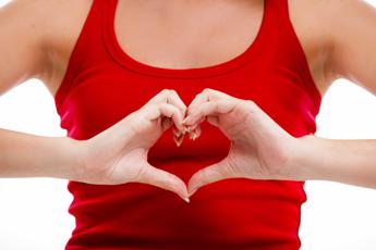 Il cuore incompreso delle donne. I cardiologi: “Sono loro a morire di più”