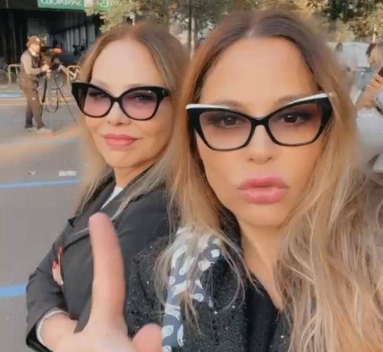 Ornella Muti e la figlia Naike a flash mob animalisti davanti a Ats Pavia