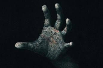 Talk to me, the scariest horror film of the year in cinemas from today 28 September