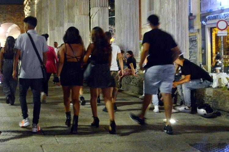 Sesso, sempre più giovani fanno ‘flop’: stili di vita e ormoni sotto accusa