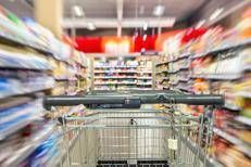 Spesa al supermercato - 123RF