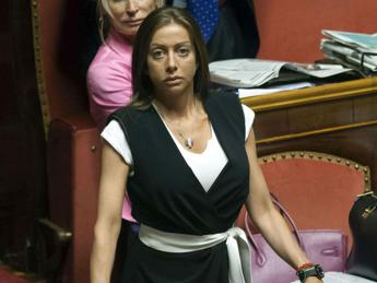 Former Berlusconi loyalist: “If Fascina is overwhelmed by grief, leave Parliament”