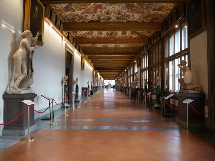 Tramonto tra i capolavori degli Uffizi, a ottobre le aperture serali del museo