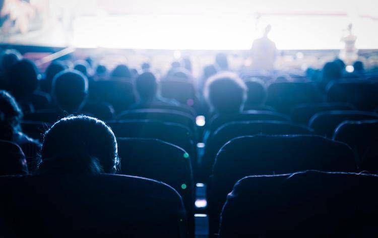 Spettatori al cinema (Foto )