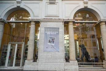 A Palazzo Merulana, nella sede della Fondazione Elena e Claudio Cerasi, la mostra 'Quando la vita era dolce. Roma: miseria, bellezza e coraggio'
