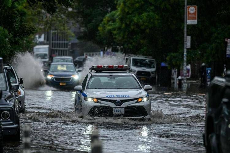 Le strade di New York allagate
