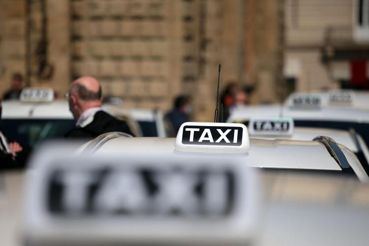 Taxi a Roma - Fotogramma