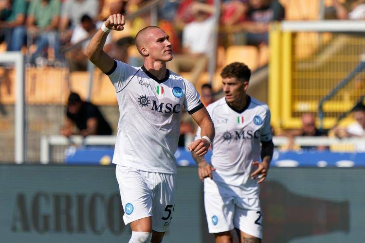Ostigard festeggia il gol (Fotogramma)