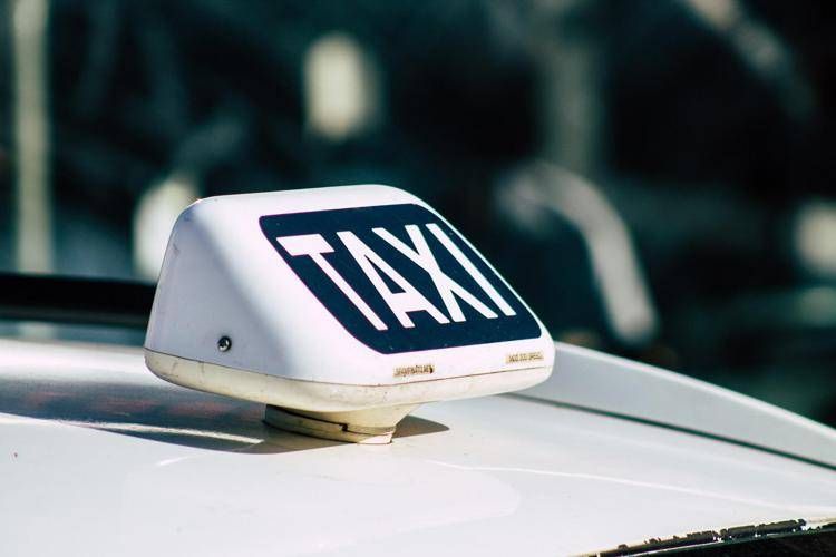 Un taxi - (Foto 123RF)