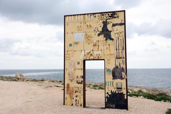Migranti, 10 anni fa la strage di Lampedusa: 