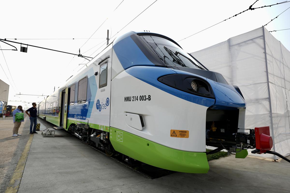 Fnm e Alstom presentano il primo treno a idrogeno d'Italia