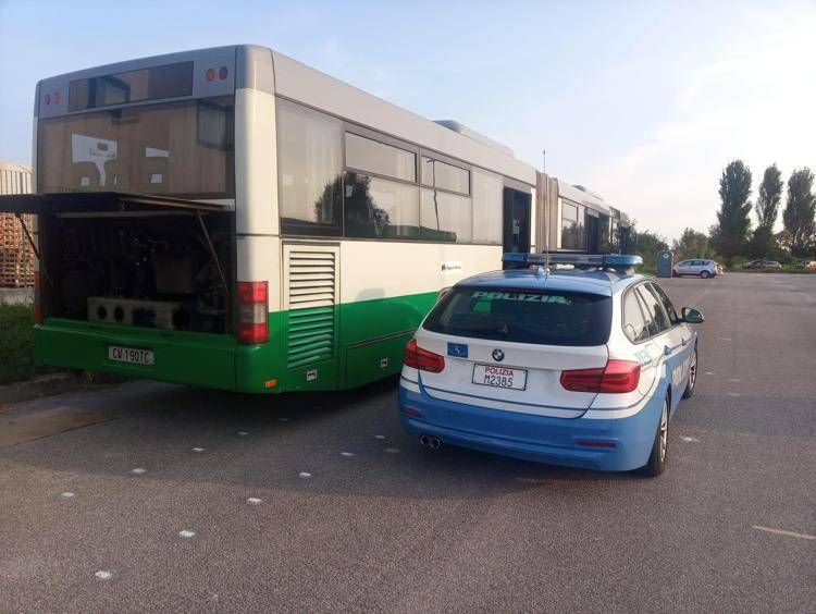 Il bus andato a fuoco a Padova