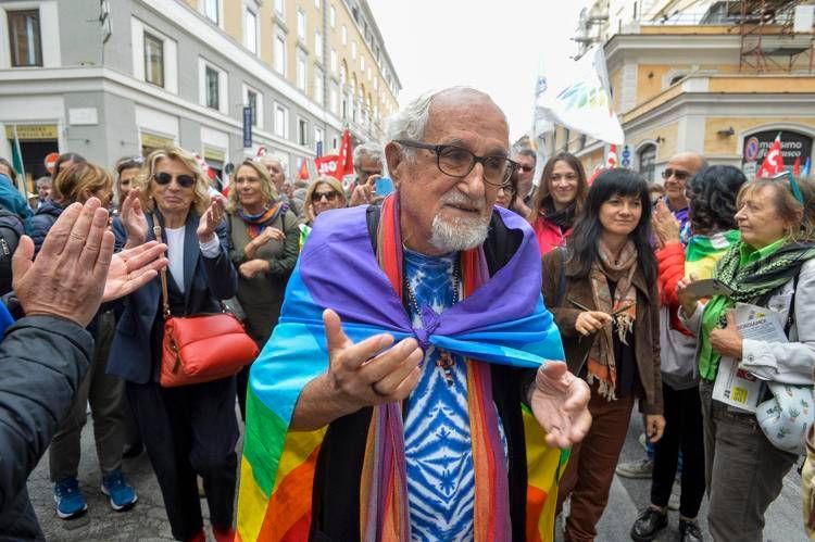 Padre Alex Zanotelli