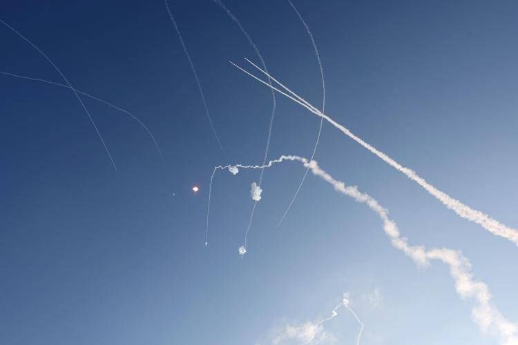 Razzi nel cielo - Afp