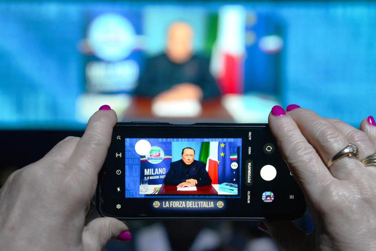 Silvio Berlusconi nell'ultimo video proiettato alla convention di Forza Italia