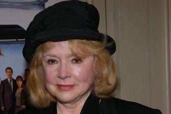 Piper Laurie dead at 91, farewell to star of ‘Carrie’ and ‘Children of a Lesser God’
