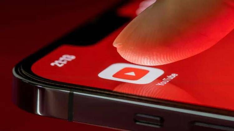 Conflitto in Israele, l'Europa chiede a YouTube un freno alla disinformazione