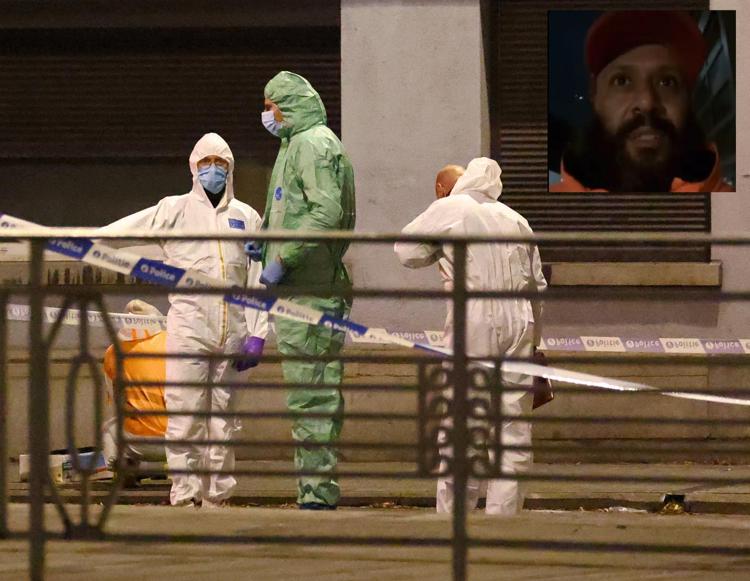 Il luogo dell'attacco a Bruxelles, nel riquadro il volto del killer - Afp