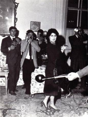Anna Magnani’s ‘petite robe’, the partnership with the Gattinoni maison