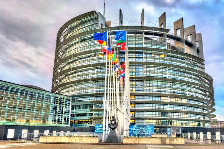 Parlamento Europeo - Canva
