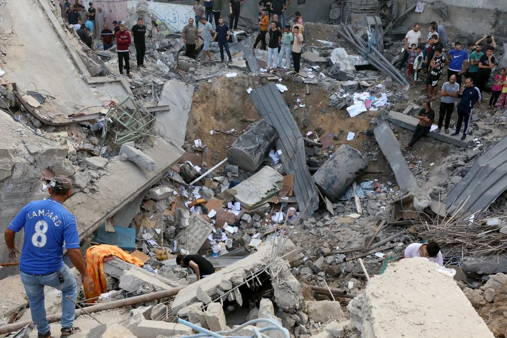 Israel bombs the church “by mistake”: 18 killed in Gaza