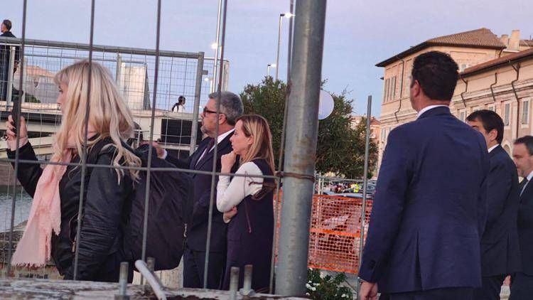 Meloni, visita a sorpresa a Senigallia