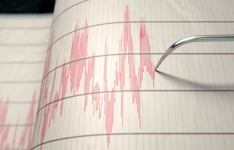 Sciame sismico nei Campi Flegrei, diverse scosse terremoto nella notte