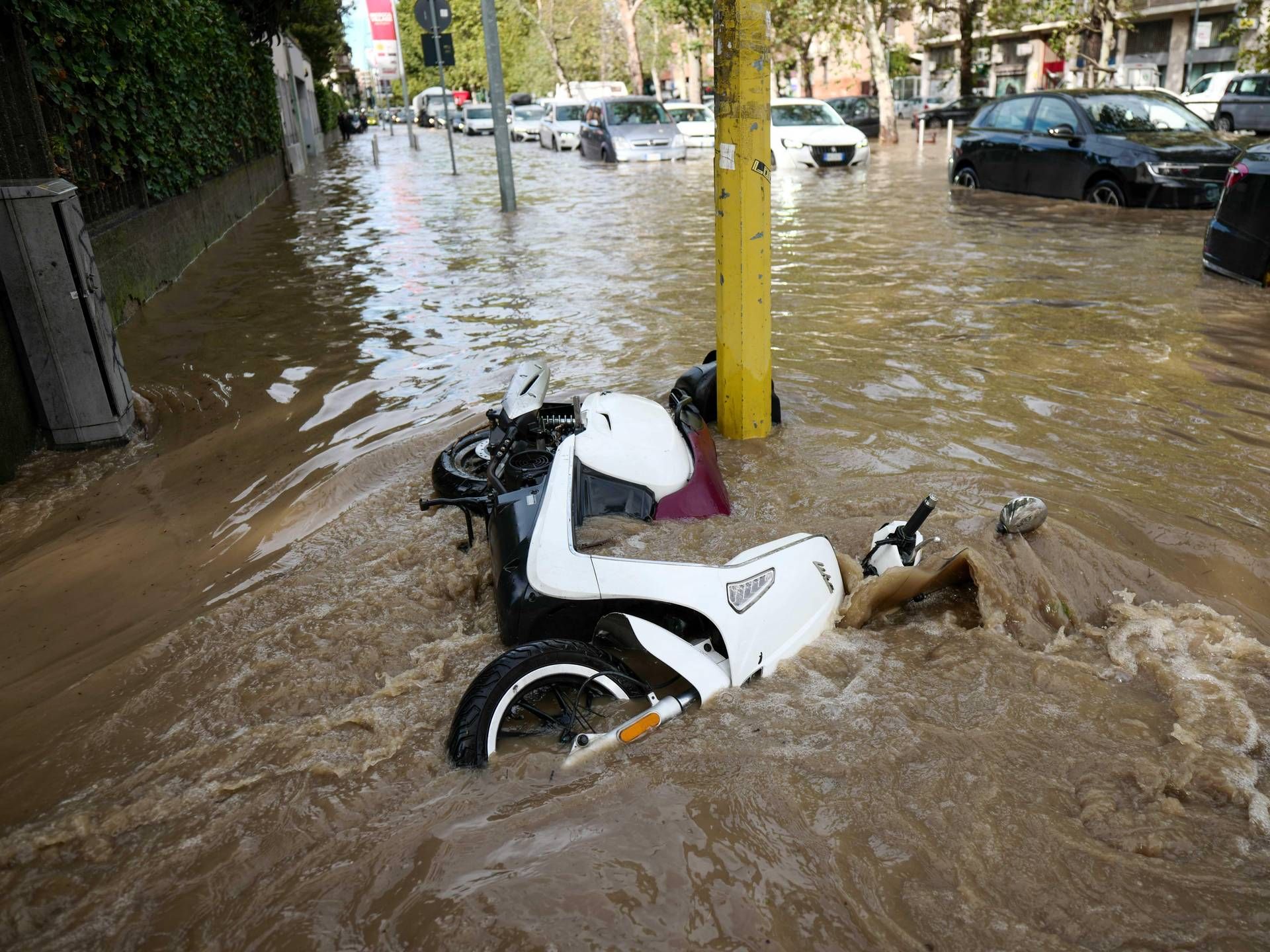 Bomba d'acqua su Milano, esonda il Seveso: allagati interi quartieri - Foto