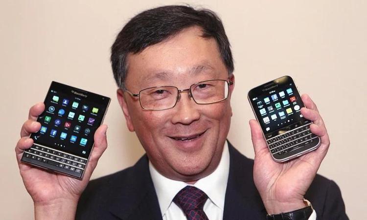 BlackBerry, cambio alla guida della società con l'addio di John Chen