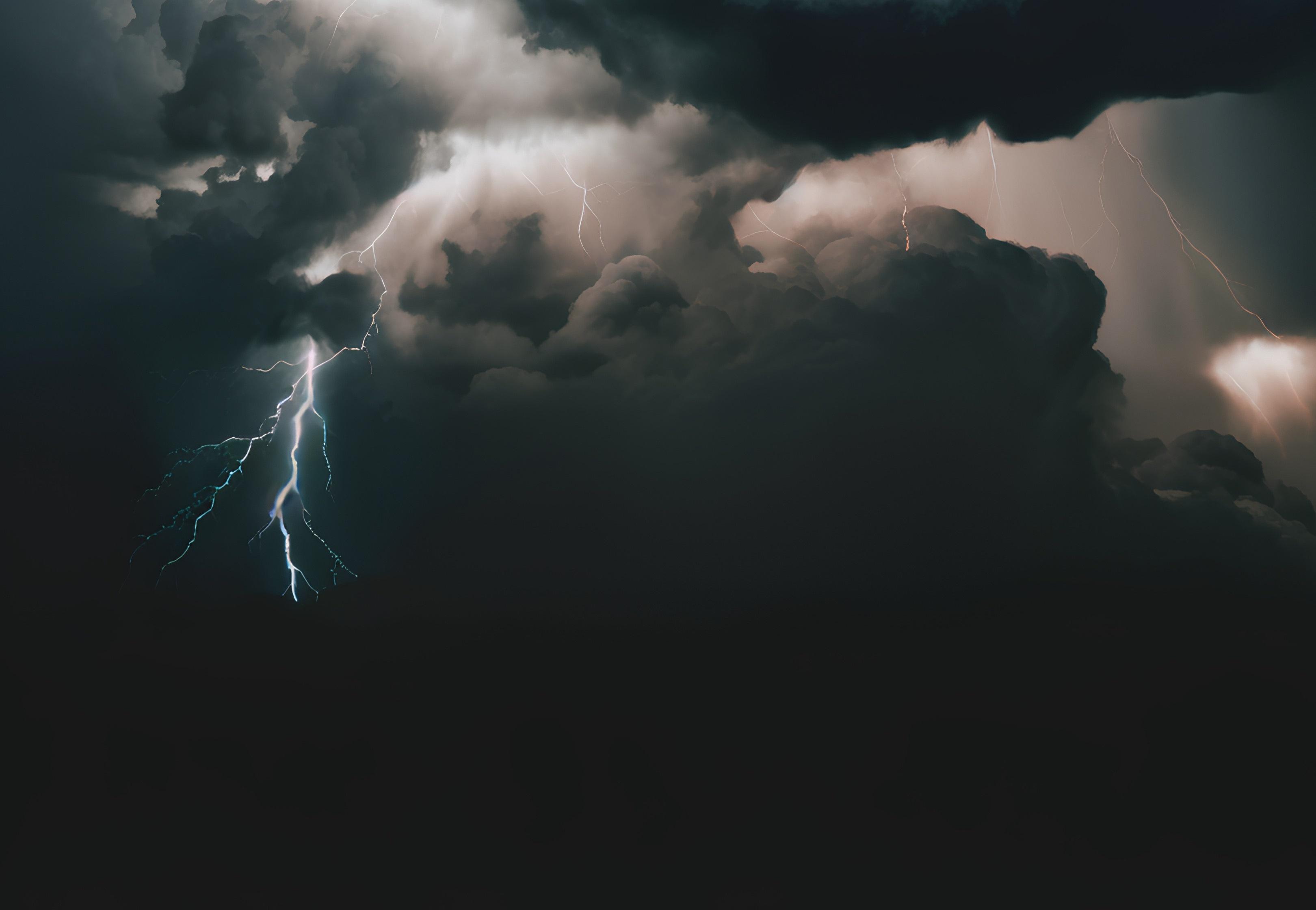 Piogge e maltempo, arriva la tempesta Ciaran: le previsioni meteo di oggi