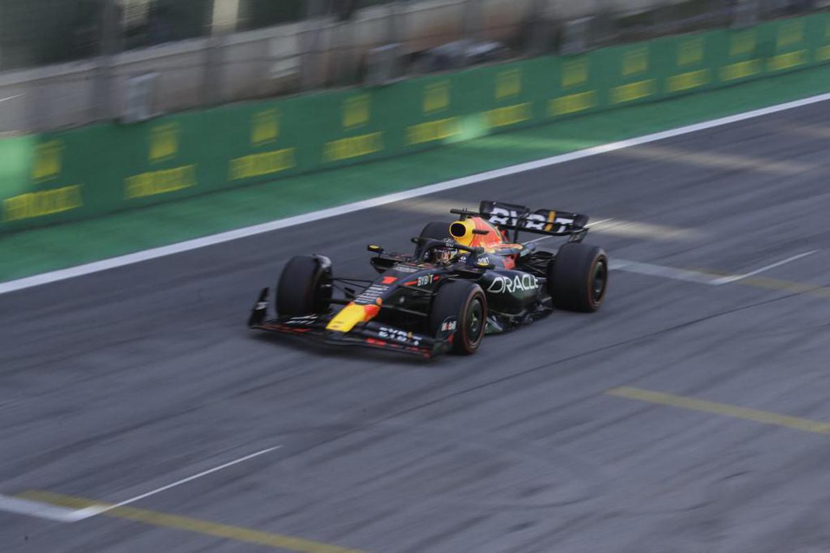 Gp Bahrain, Verstappen in fuga: Sainz terzo e Leclerc soffre – La diretta