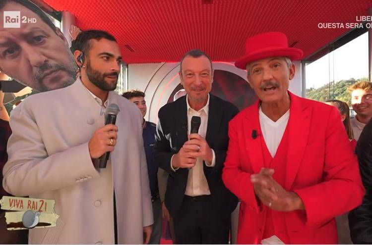 Sanremo 2024, Amadeus da Fiorello a Viva Rai2: “Marco Mengoni coconduttore prima serata” Sanremo 2024, Amadeus da Fiorello a Viva Rai2: “Marco Mengoni coconduttore prima serata”
