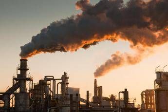 Climate, report on the State of the Green Economy: “More emissions and delay on renewables”