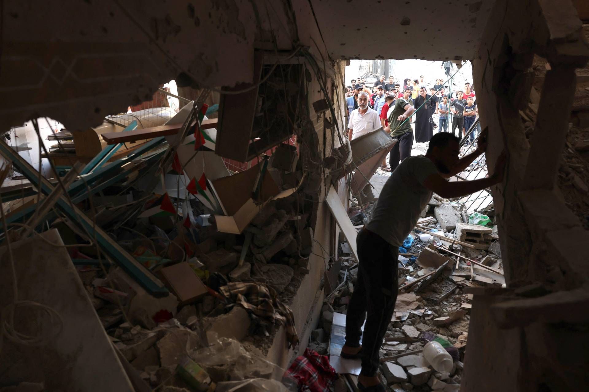 Biden Calls for a Three-Day Truce, Encourages Swift Action