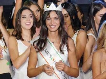 Miss Italy, the senator father: “He won on merit, it’s not a nomination…”