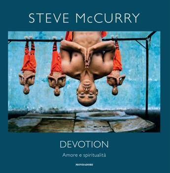 Photography, preview of Steve McCurry’s latest collection at Bper Banca Forum Monzani