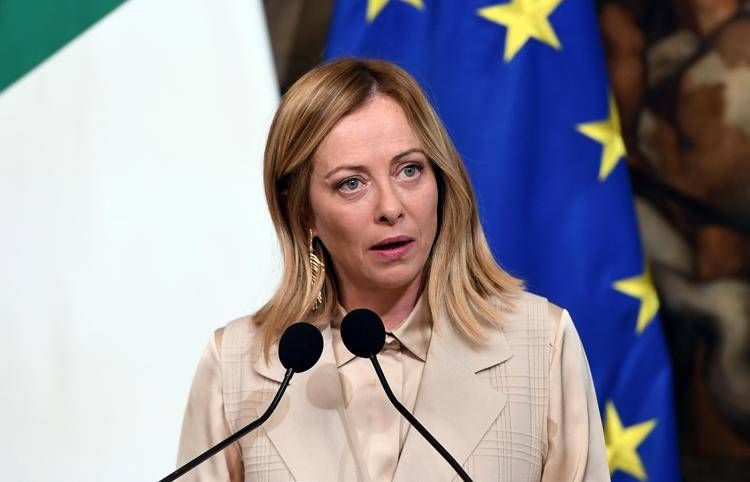 Manovra 2024, Meloni: “1,5 miliardi a forze armate, polizia e vigili del fuoco”